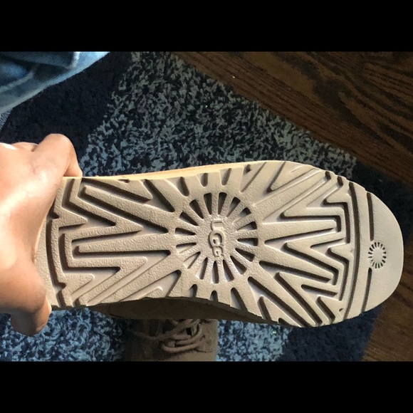 Ugg boots - Picture 6 of 6